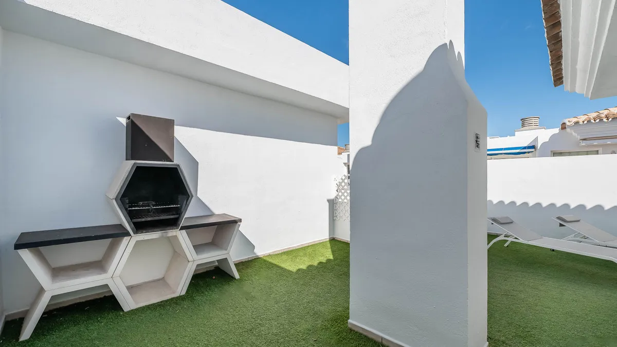 e320008b-fbf1-47bb-9363-eac81153e78e