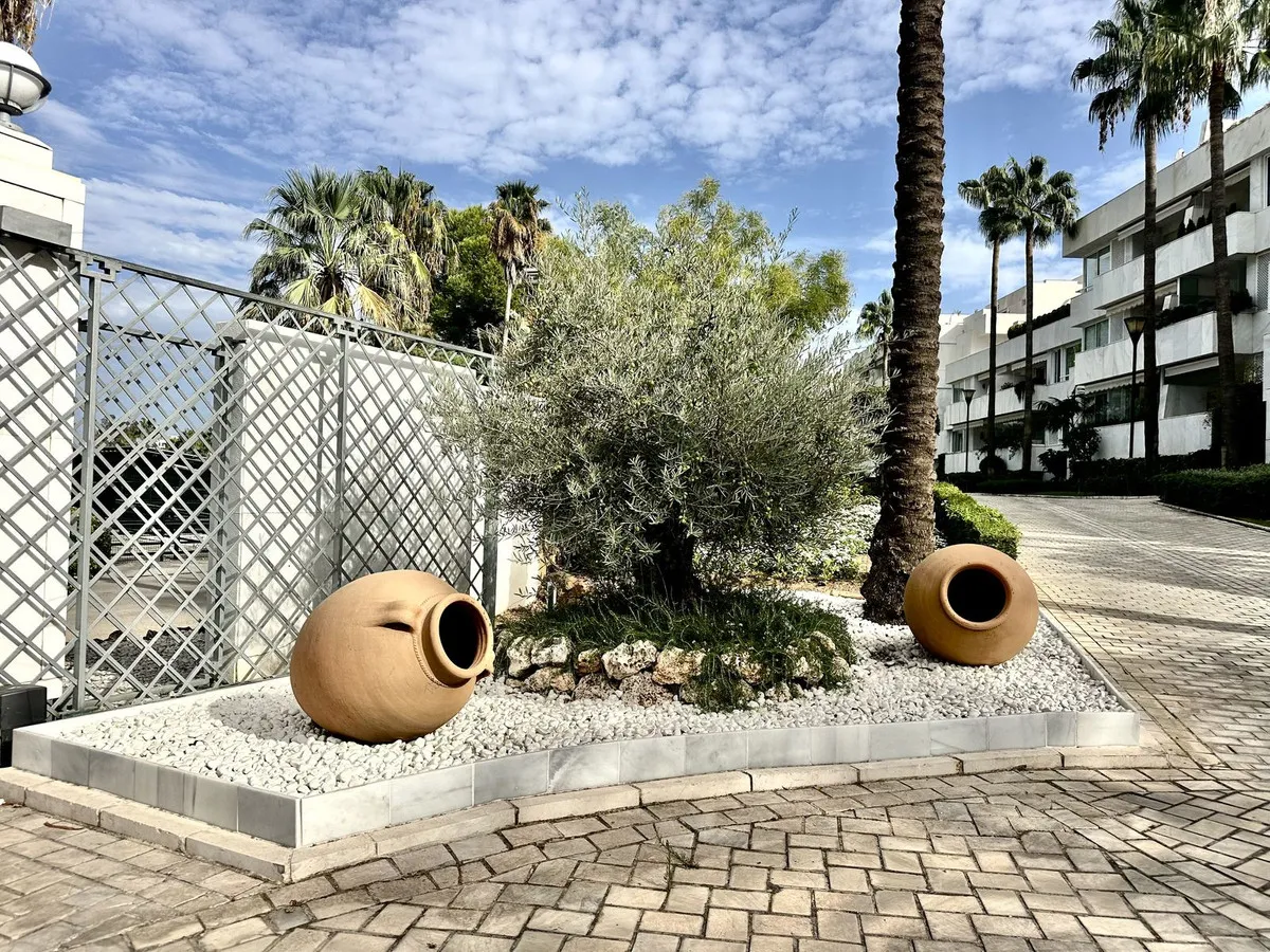 18145b61-58ac-48c8-b3d0-63cd9082e0a7