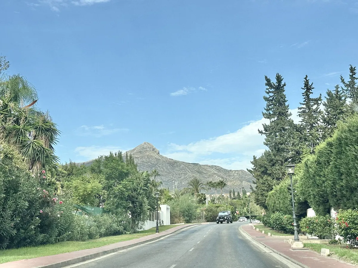 3e82c2f7-89f1-4fff-9e04-b8bddf2004cf