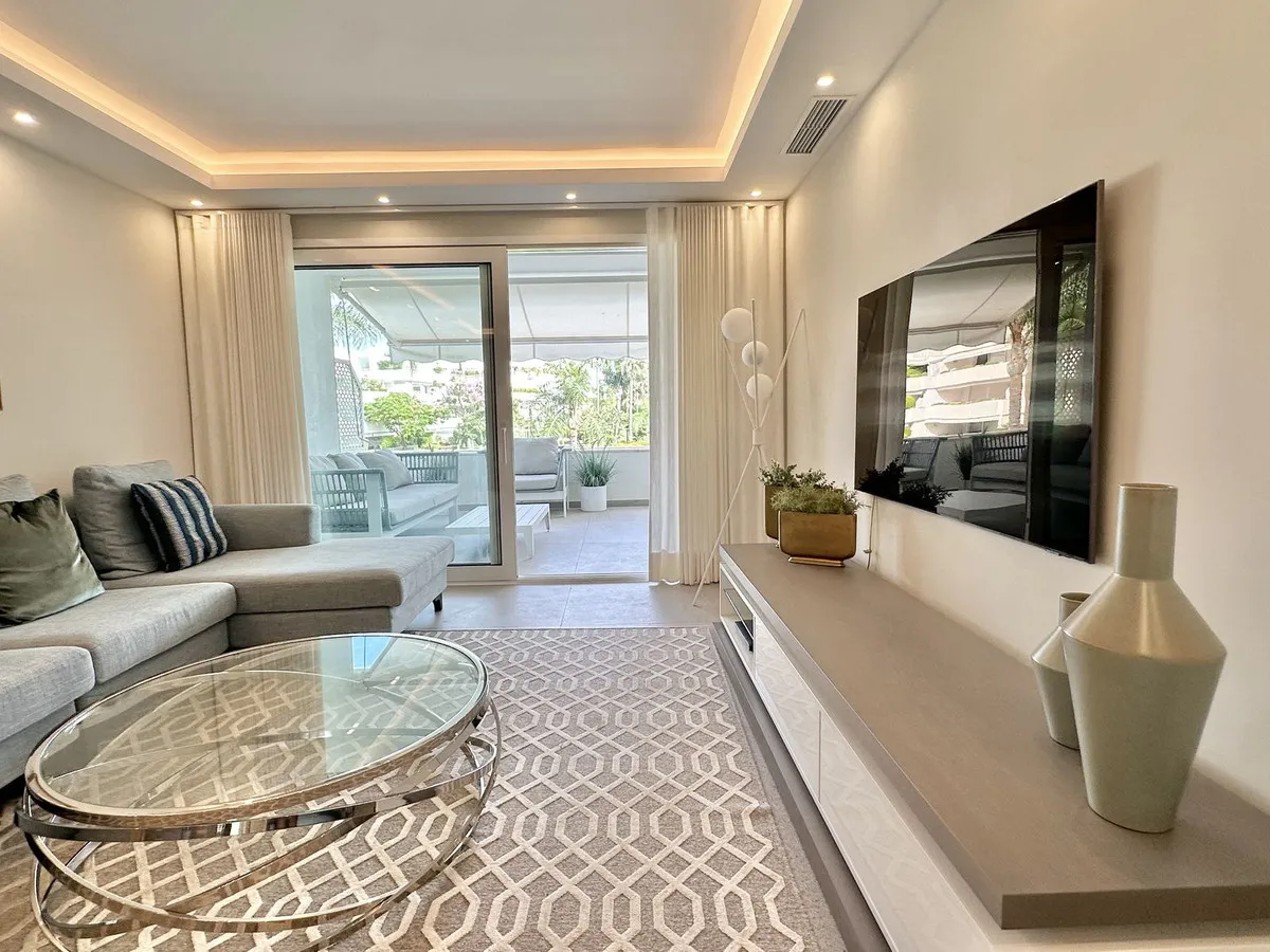 8ff7633e-c50c-4428-bc5e-0f5cc9a60069