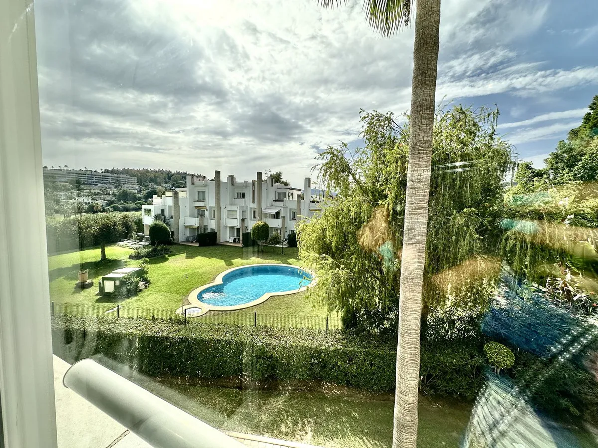 b26722df-b8e4-46ac-8c52-299526aa743a