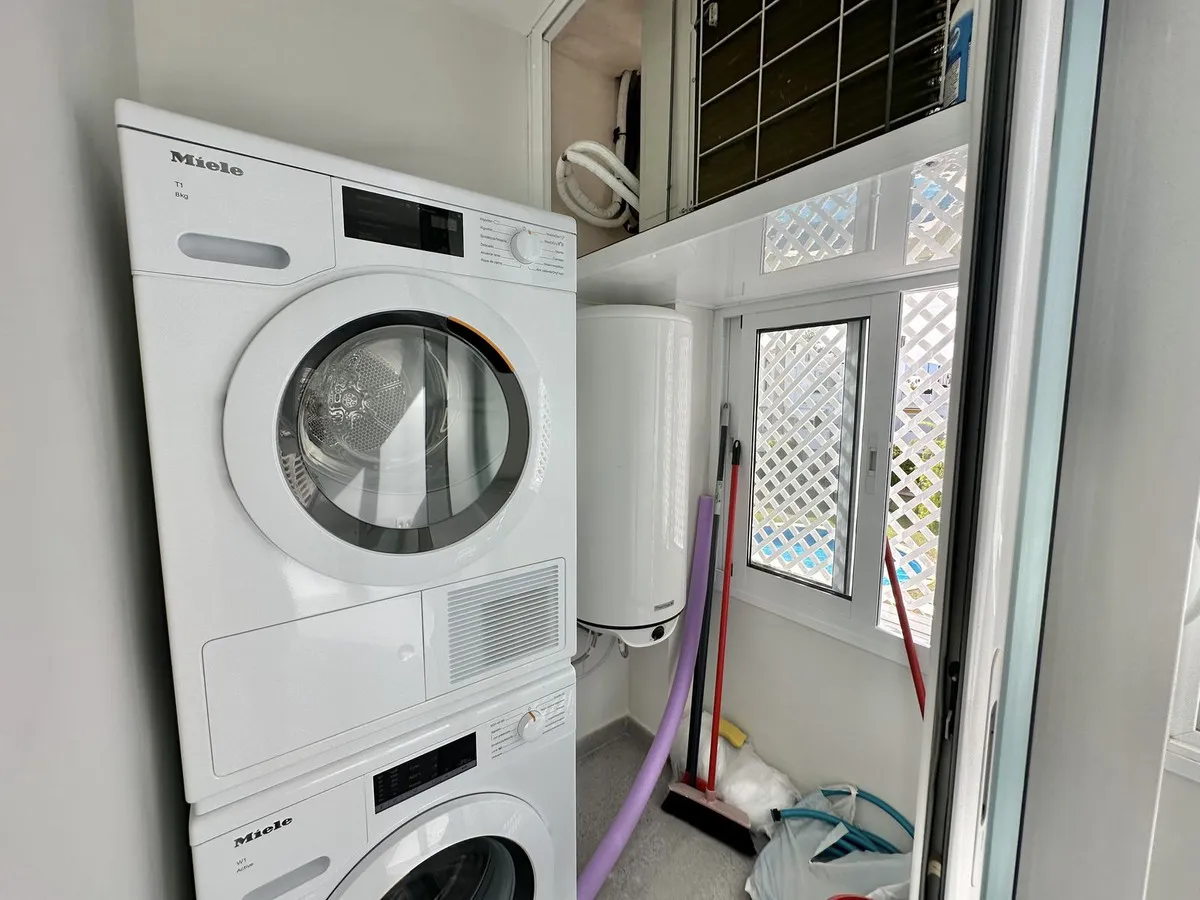 d263f525-3a5e-4ec4-be38-c2639063edb9