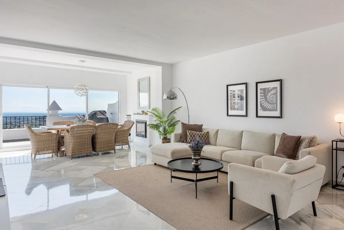 0b2371f3-9b0a-4c82-9f91-92b562d19ed3