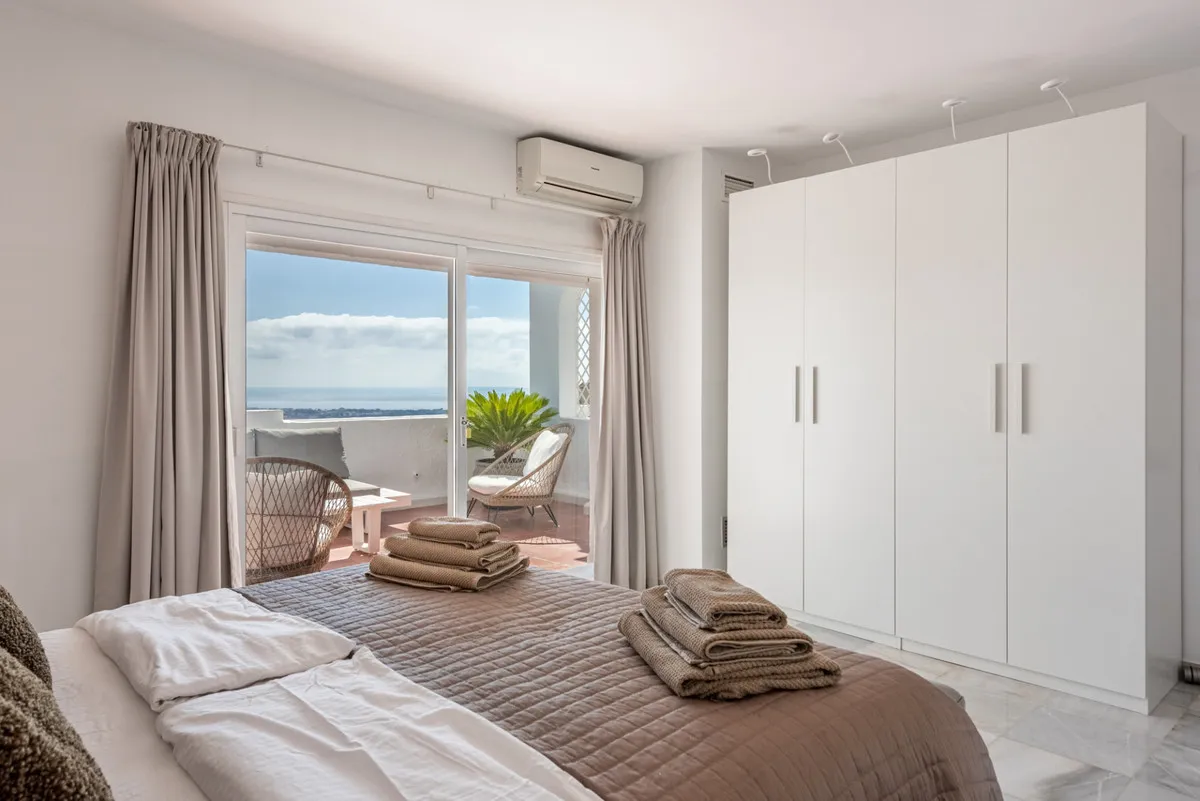 6a99553e-c306-49d9-bc94-425048916847