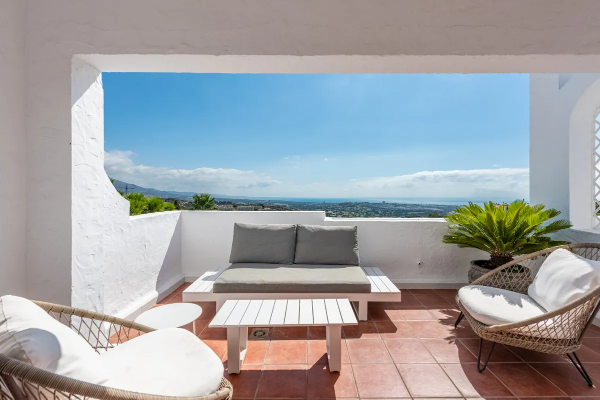 c77ad0e3-0c40-444c-aa9c-a902eb0a28a2