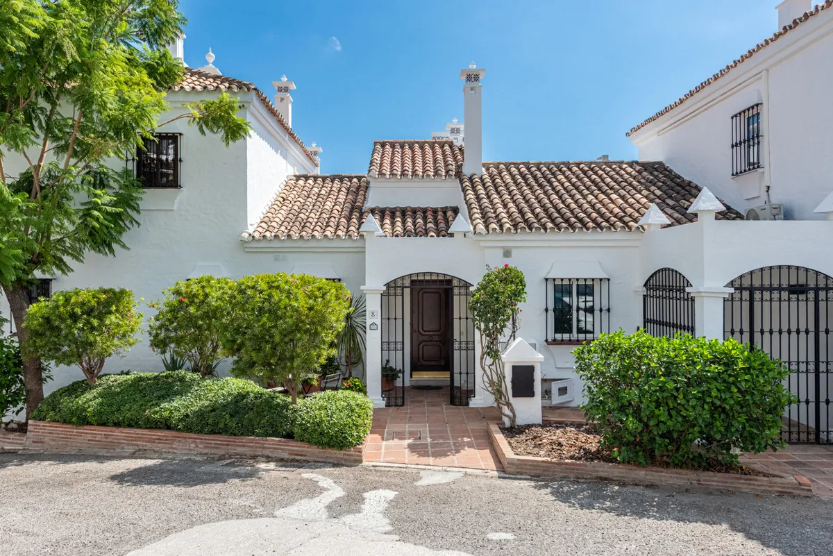 f3ba63e8-49a4-4943-972d-5bb06c1c808e