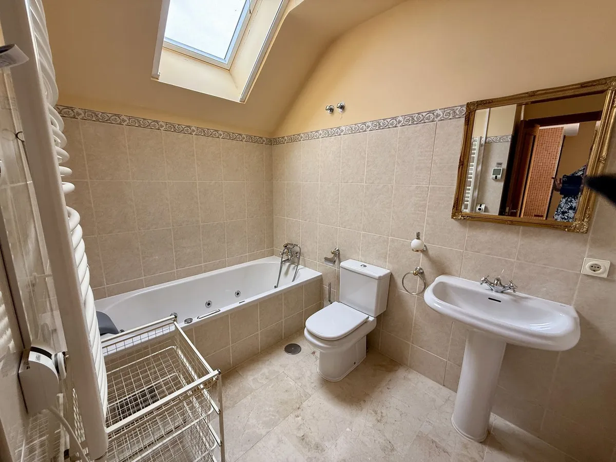 2b313545-14d6-4d45-8ef0-43635f46c6cc