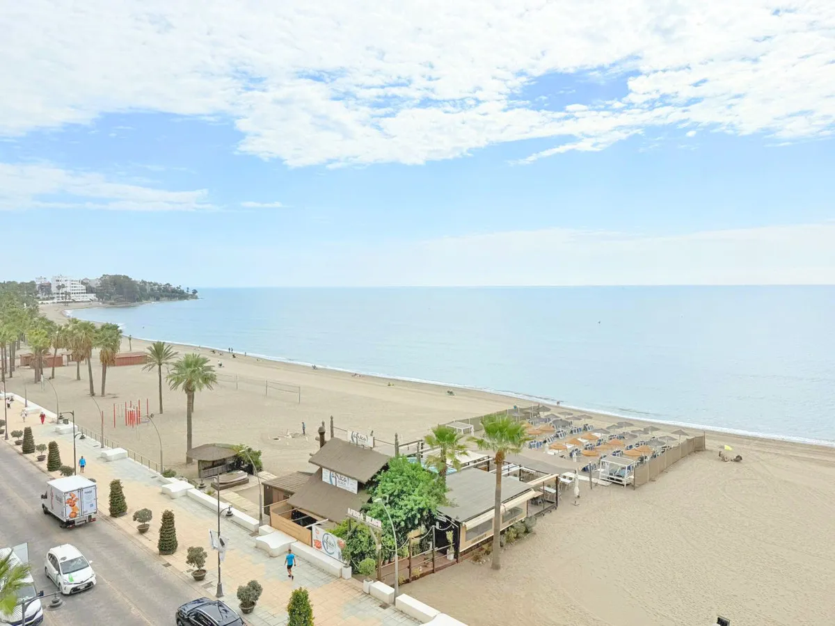 2f3b4733-e247-478c-8a8f-765a9c30172c