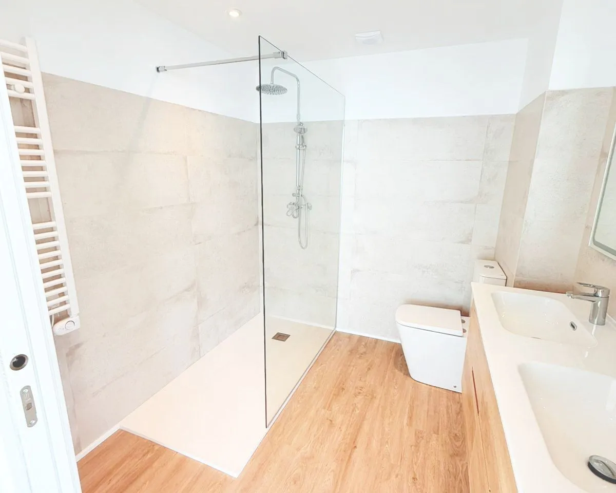 6f13b5f9-a156-495d-b82d-60f6dd96f175