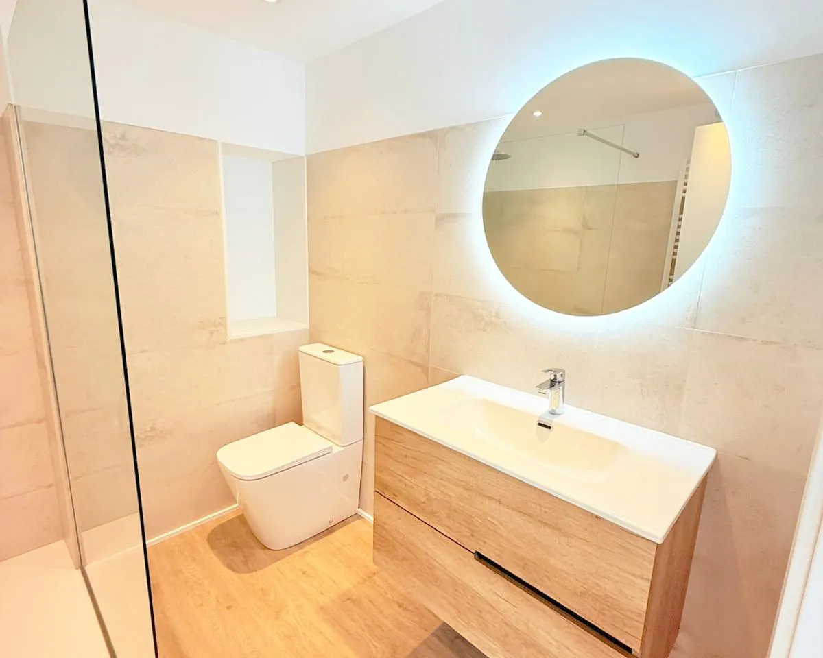 c9f28954-fb6e-4e0a-9221-064de821668c