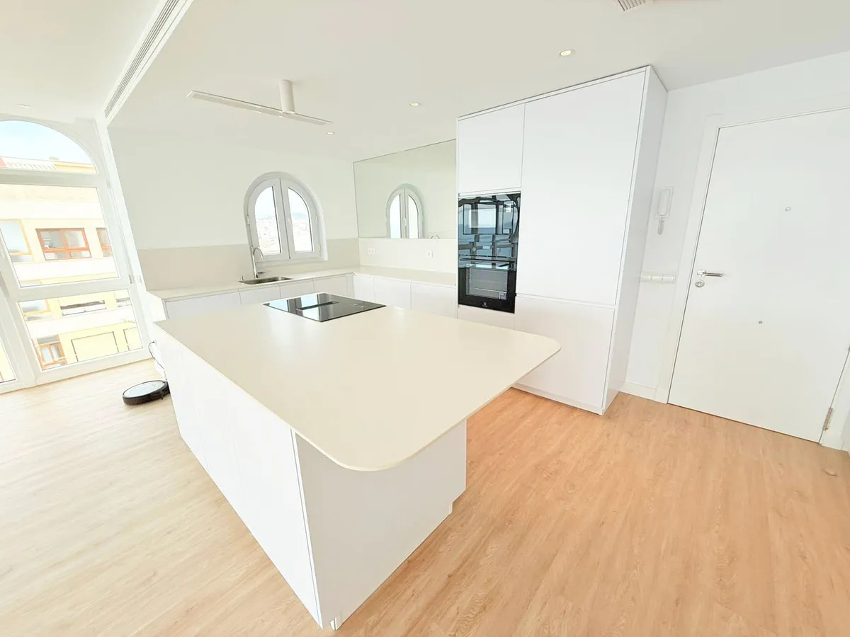 e1387fc2-a654-40cd-b5f5-087a686b4501