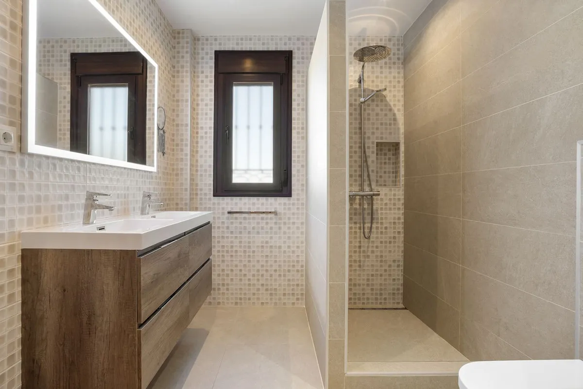 49c201d8-8037-46b1-9567-adb49b071915