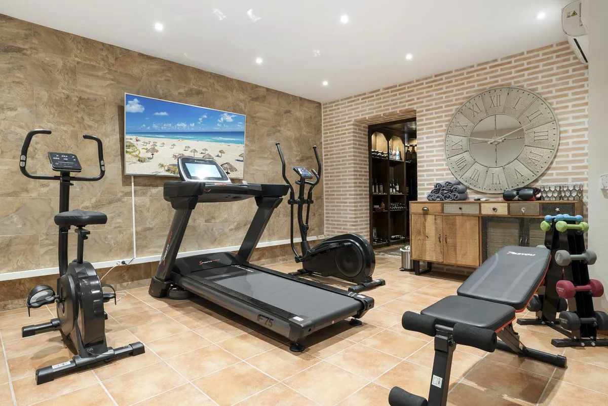 4ab9204b-7b75-41cc-bf71-0f8f7bc66238