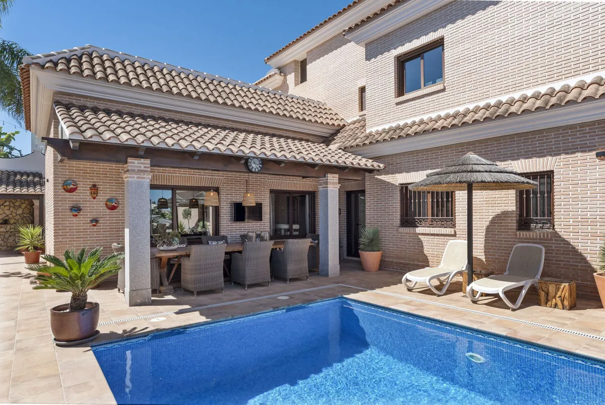 9f64e5f7-b3c5-4af5-b89b-f0487bced5a4