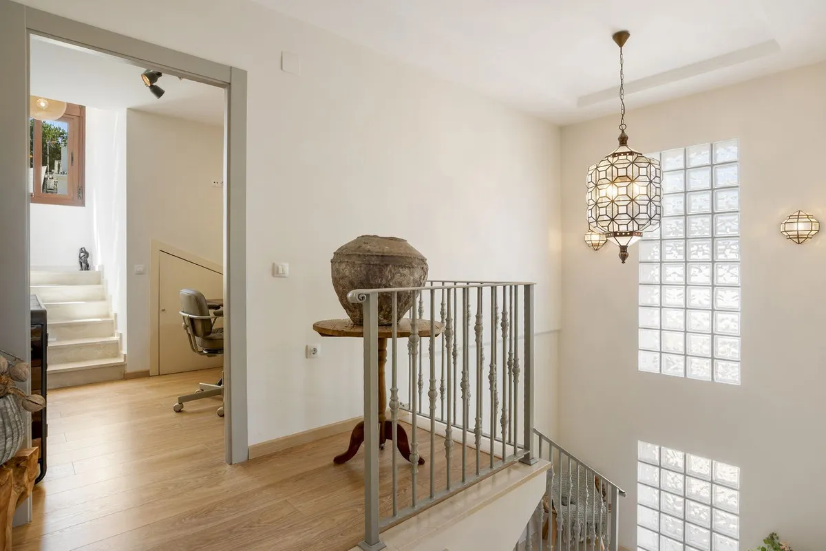 b565910e-dc3b-43c1-85fe-a7ece92afdc2