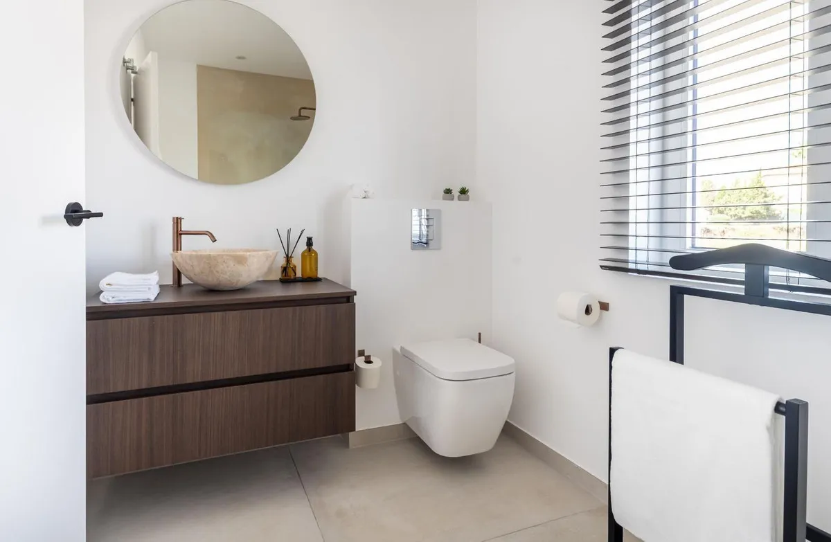 0ff12c63-f50a-4707-81a4-217dbb4887ca