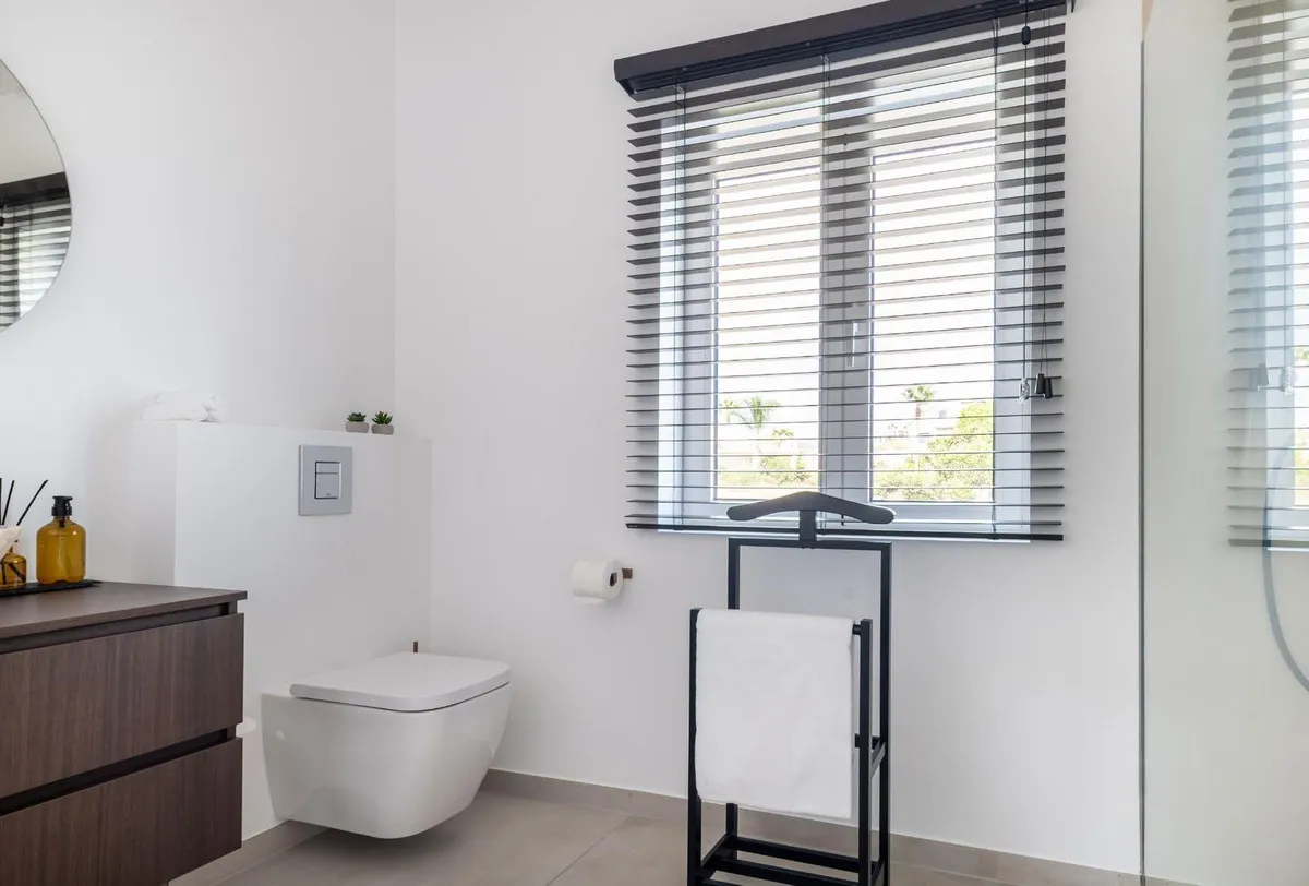 7a7a705f-3ea4-4bbe-9980-e3cceba6e08c