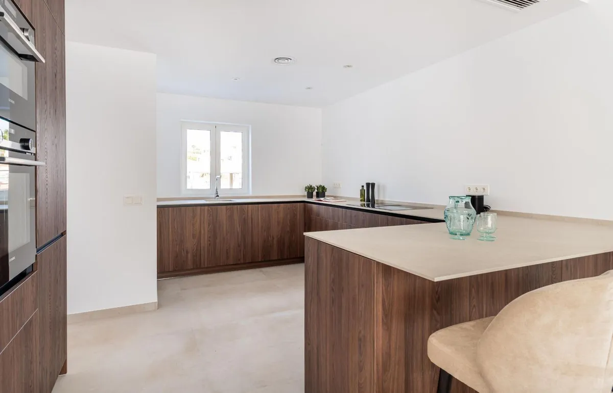 87dd64c1-4ab0-4381-bfde-e2bd32f9739d