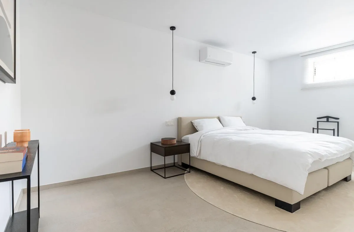 e27b8ee0-eb91-4a78-9b9d-1eee6856a10d