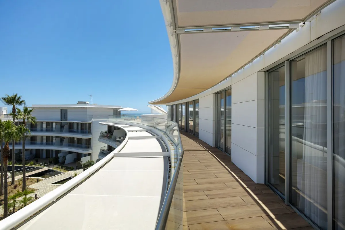 09b2a09a-d195-4526-9926-a9eb26789e04