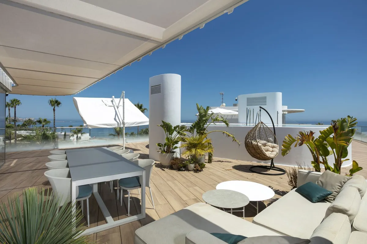 0cf8144c-1e8c-48a5-974a-93233ab663e9