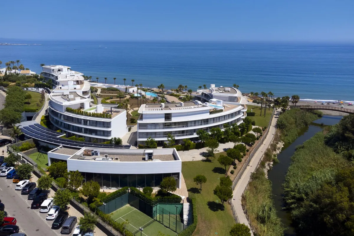 4debb92e-8571-4868-8d6a-a54187ab3866