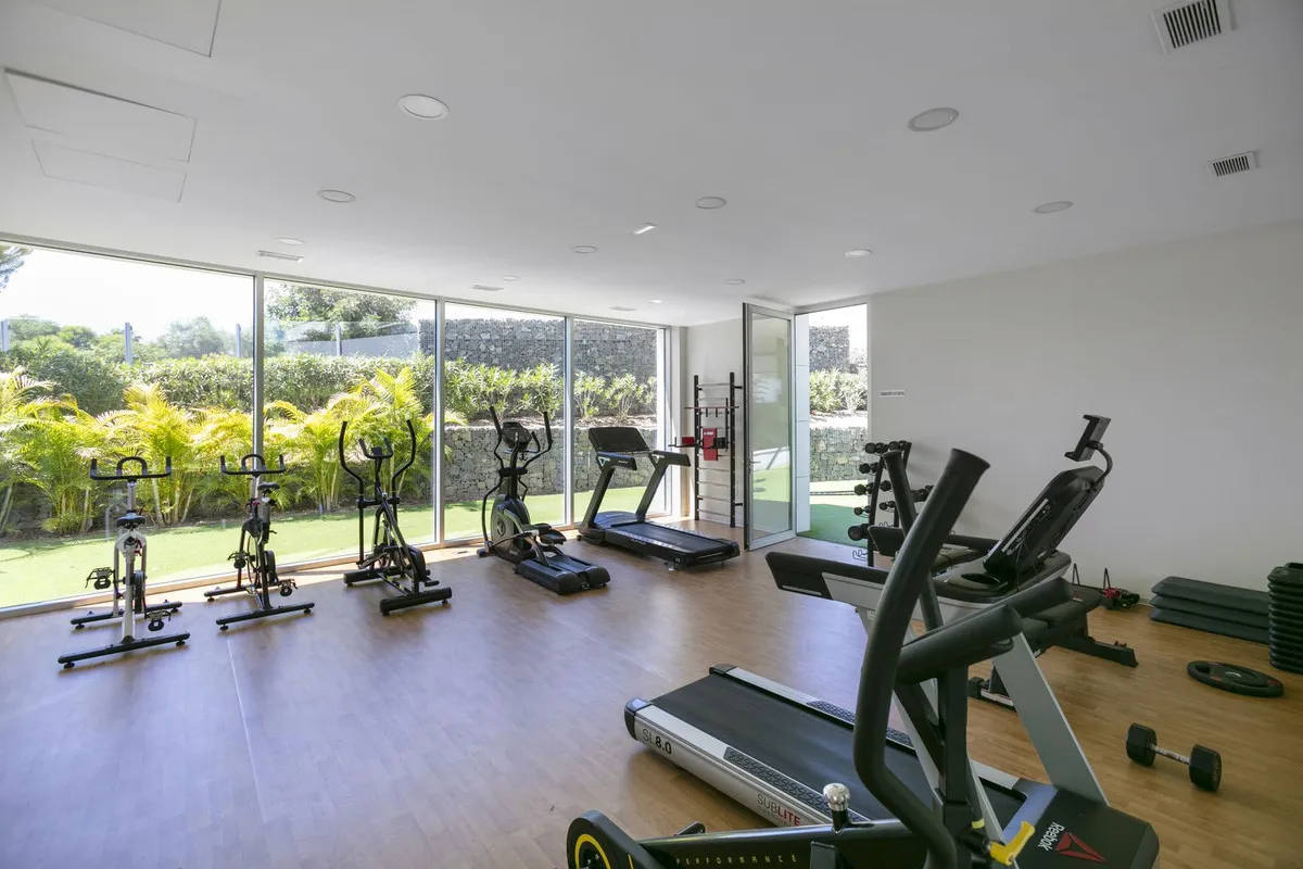 b6d8448c-f379-4927-8609-b81a8ca0ad03