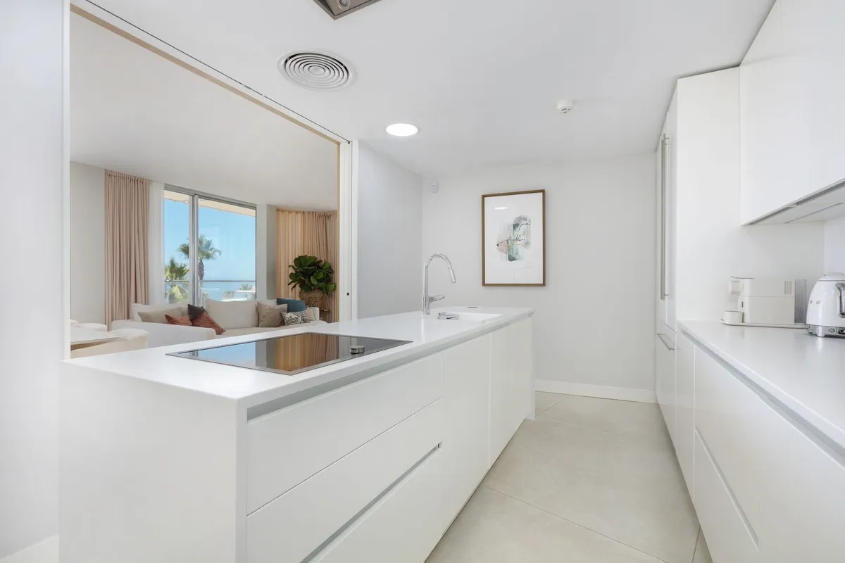 c77a455c-07e8-4d28-b790-f6a7821f114b