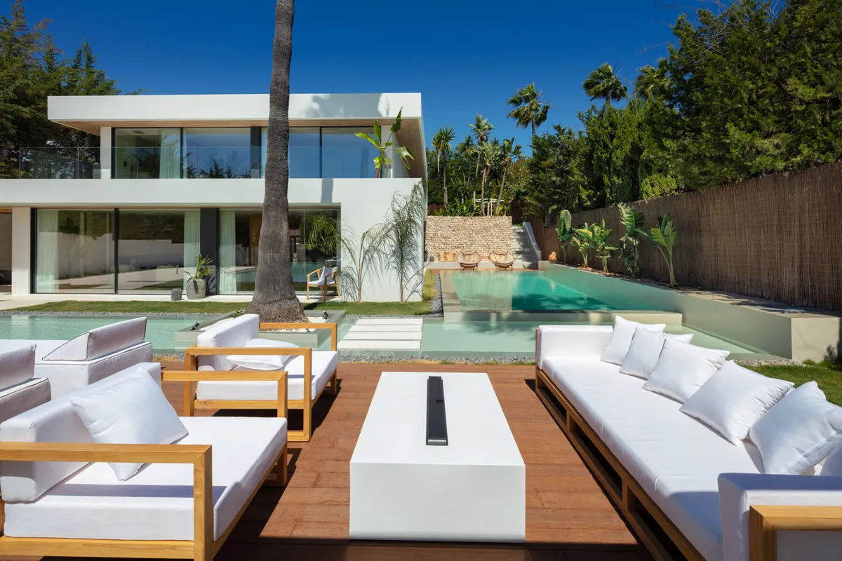 c23d0cd6-5496-4d3b-a13f-079fd0d7839b