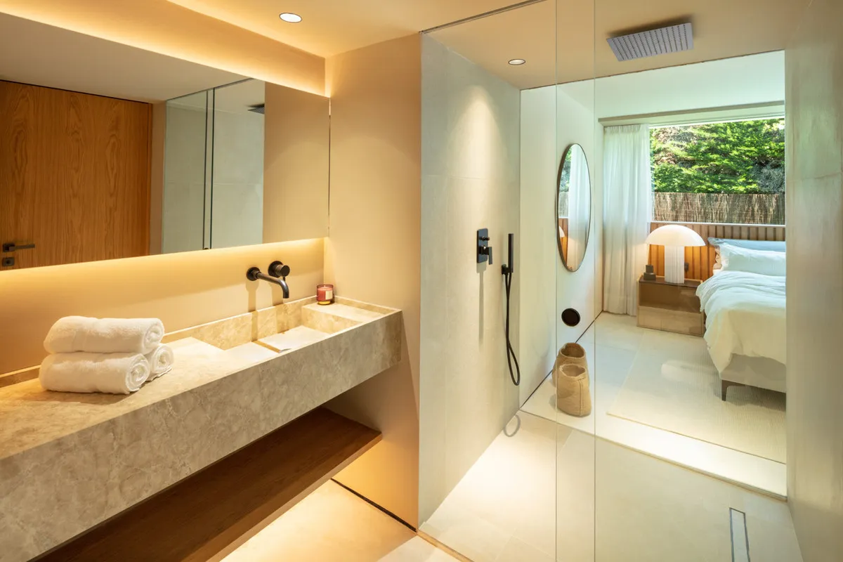 d8b1e317-ad95-48a5-a1ab-417a8125e2a9