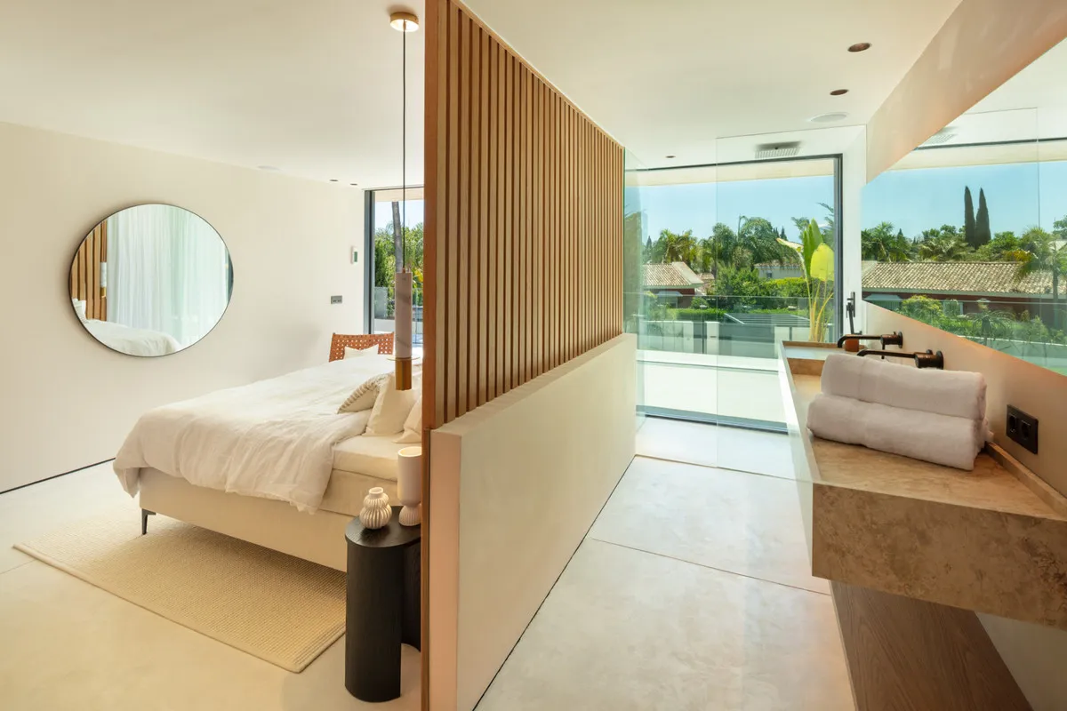 effb59dd-d5e5-475e-9fbb-6276fd17de91