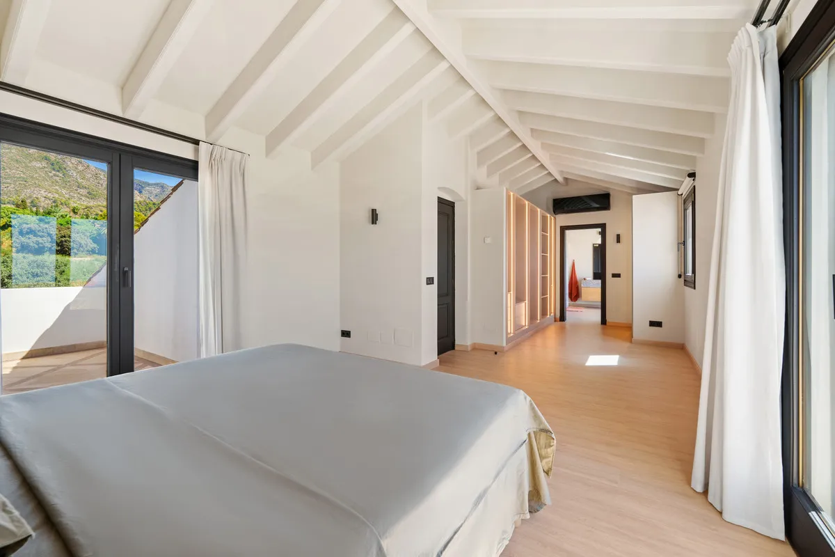 7d04cead-4f81-4282-b6ca-e525fe927352