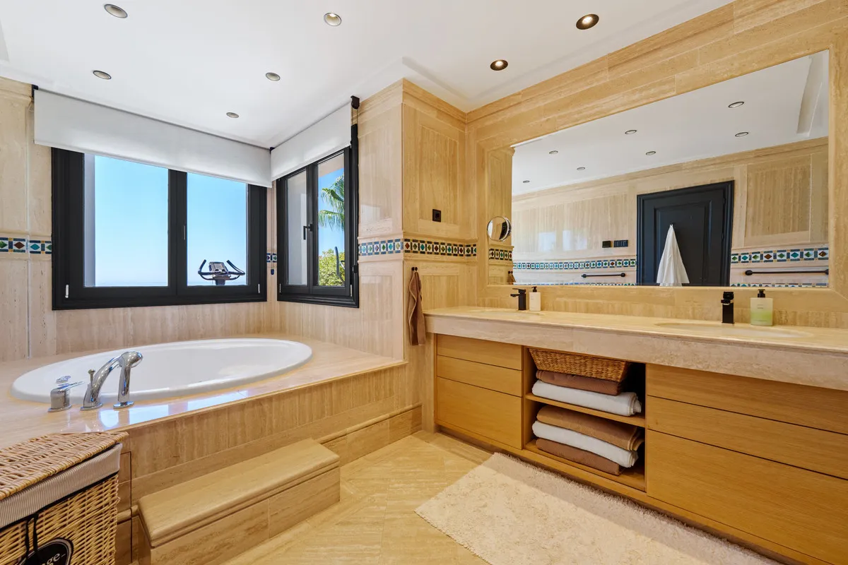 a434b244-4566-4749-bf13-90138ad26baf