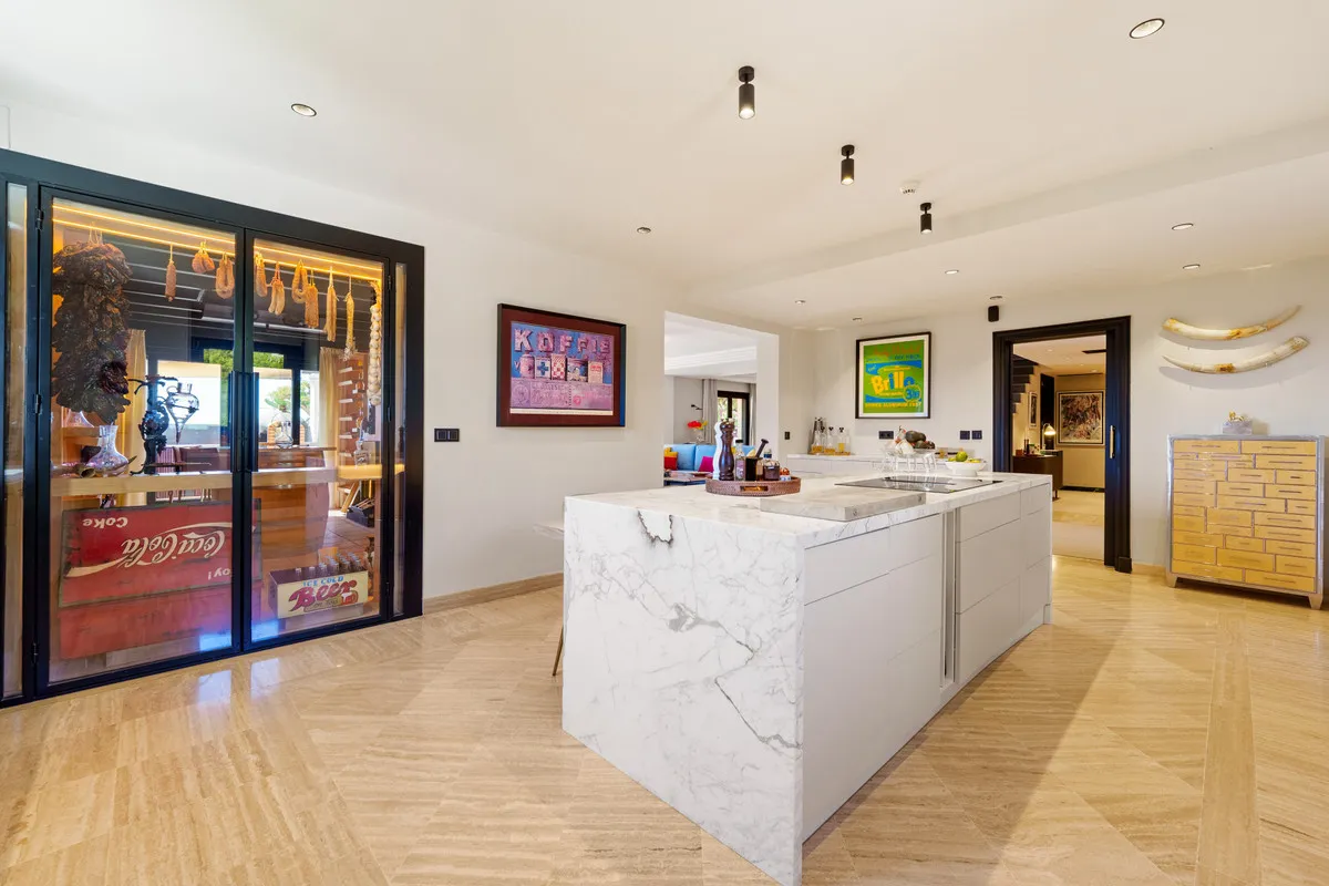 c705c4a8-7e0c-47f9-8f02-ebcf9c350a1f