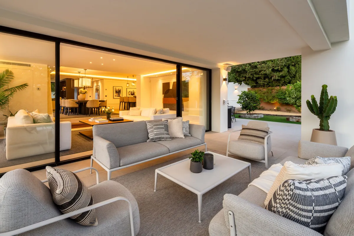 52c141ef-5945-4e60-8909-d8a9f61c9904