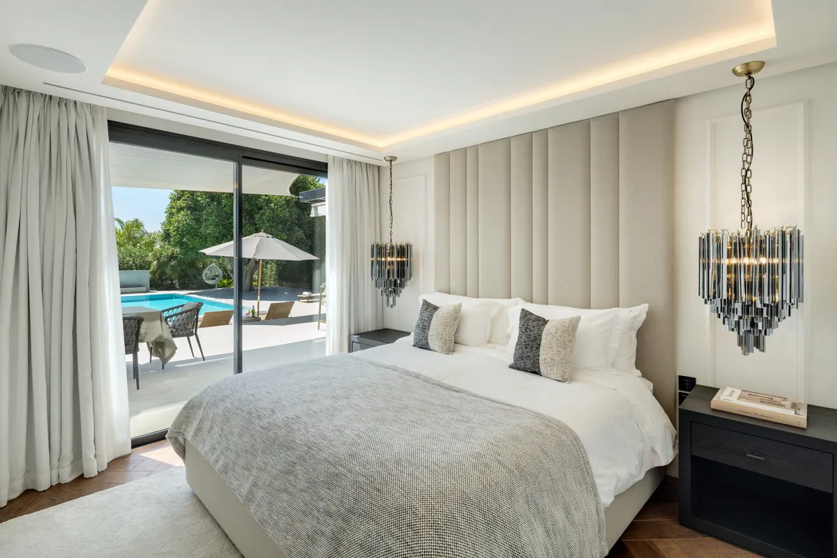 99abcba2-2a18-4475-8b8f-bbc70a3b4344