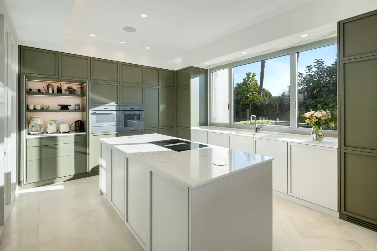 b2bdad45-f568-404a-bb9e-5bc776e06e3d