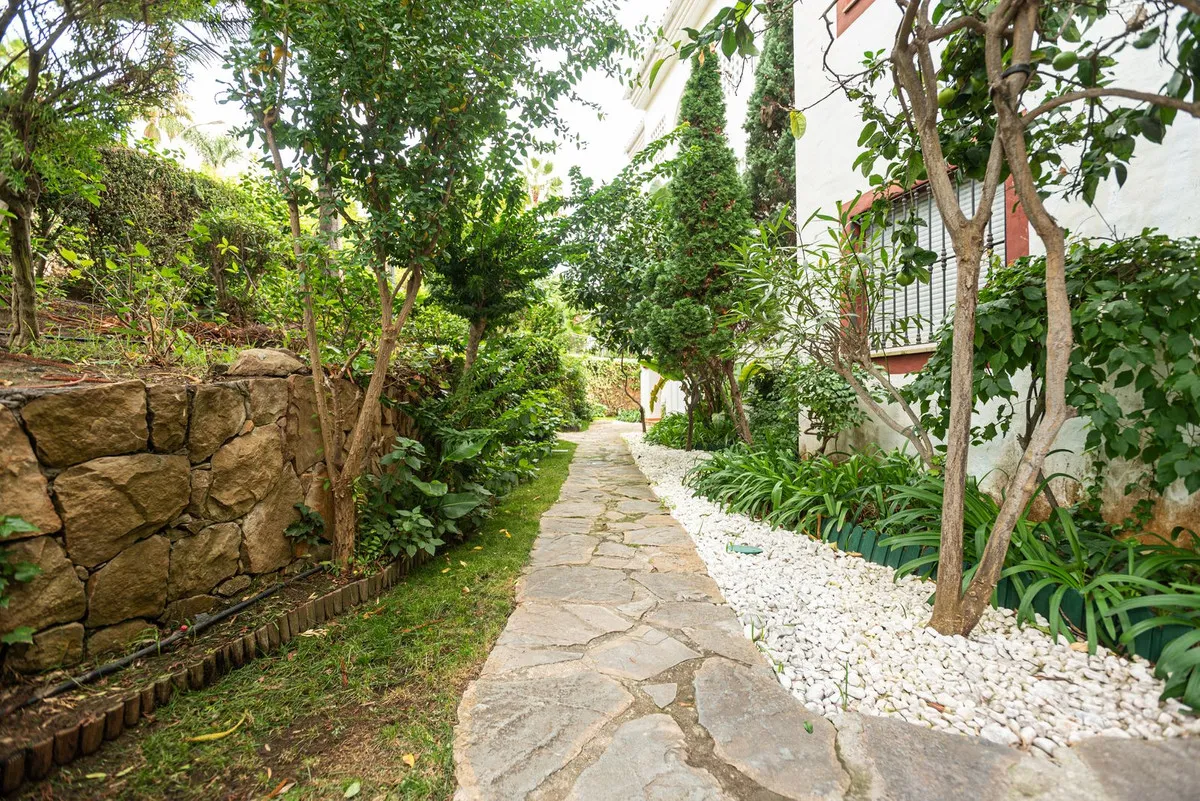 c4bea527-54e8-460c-a6c5-6b5c81dded73