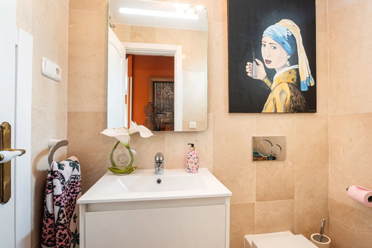 e767b947-8881-4af0-b1a5-ef94f919cc55