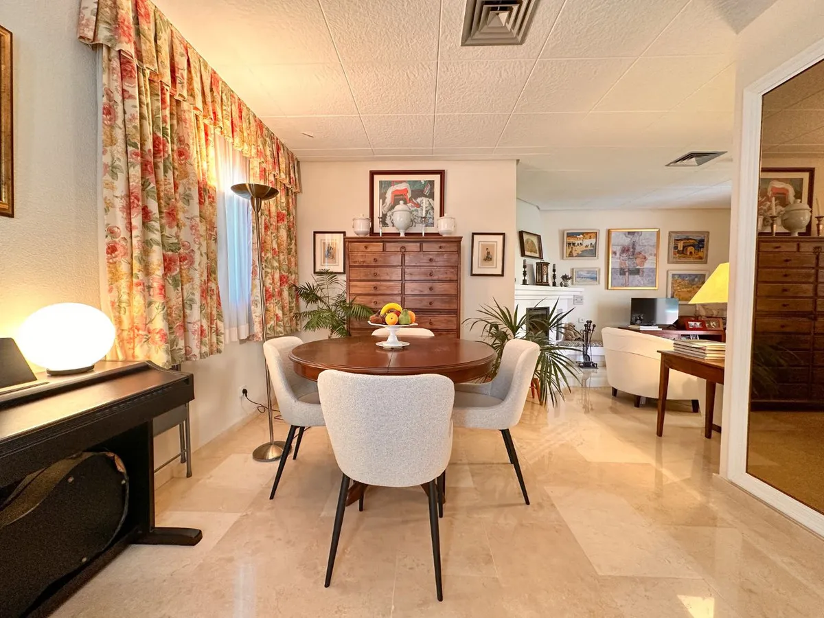 1c93938b-f332-443d-85e2-4803d0e631ce