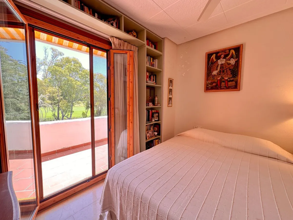 23489052-e883-4b5c-8e42-0ee1c50fa052