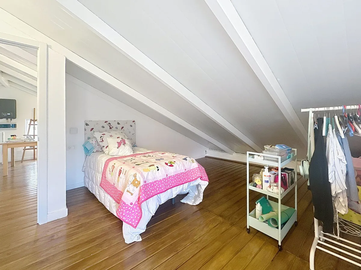 5e9f0789-e4b1-4854-b0e9-0721ad2e8d09