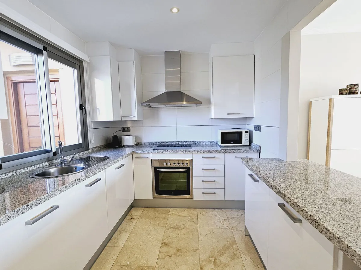 f0c3c696-7e9e-4c12-8f70-68c813a1899f