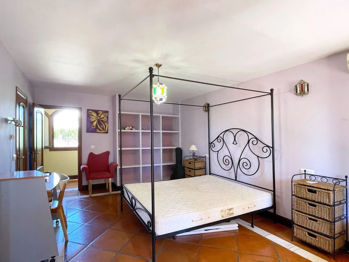 115c7938-abd9-409a-88e9-9b7bd0011299