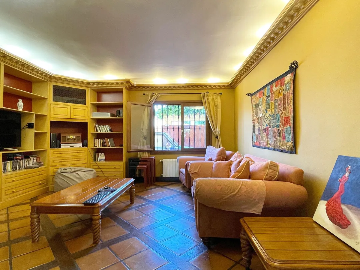 1b49a42c-e076-4b81-bb2f-59219c99f18b