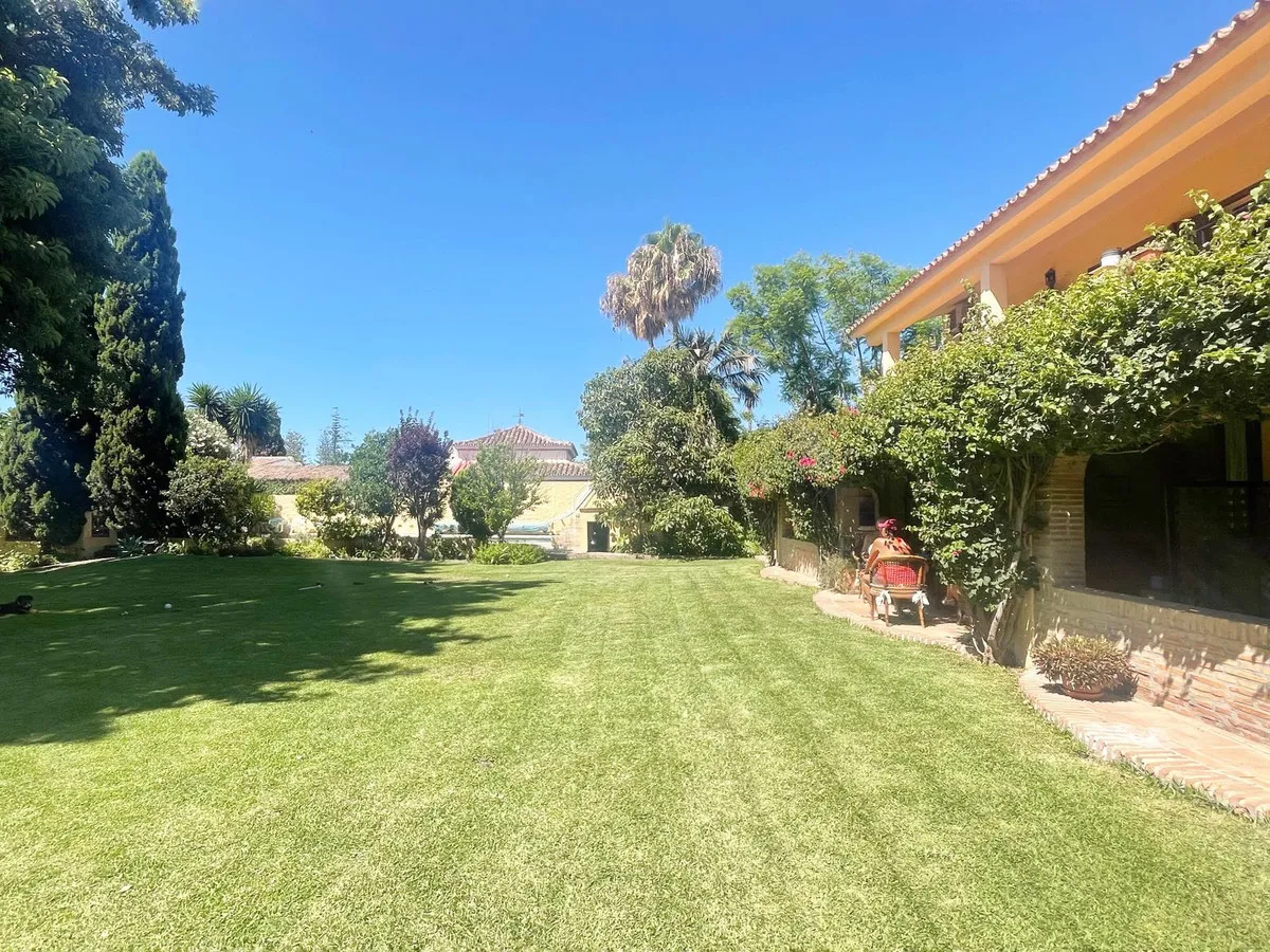 994b35f3-bd23-4418-88ef-f727700f5385