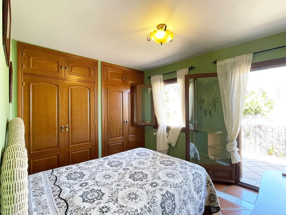 d2c94af0-47a2-461e-a821-e24d5a4cb654