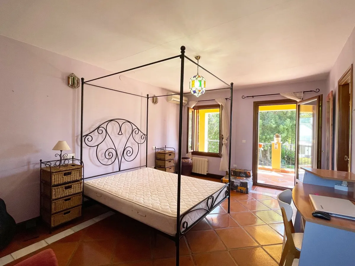 dcf3f86a-bb27-496a-a06e-e4357faa9d93