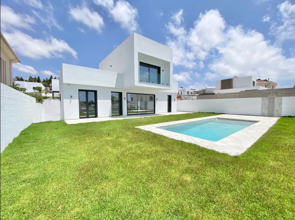 2e37730b-2c33-43d5-ab4d-11a2b876c181