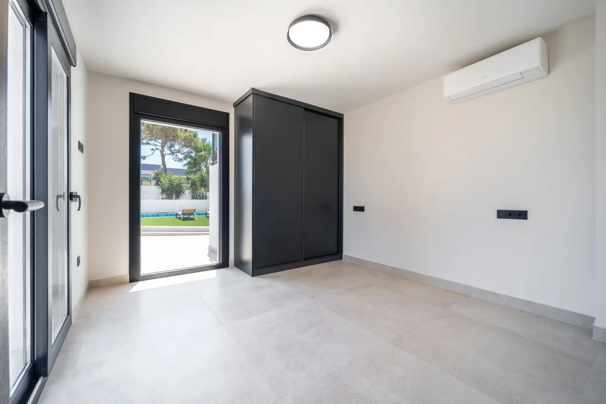 9bf1a13d-90db-4864-a007-af5e45d8159a